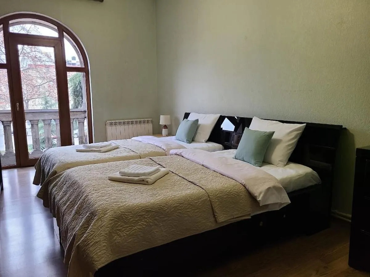 דירה Sale! 75 Sqm Old Tbilisi Daily&Monthly 1-Bd Apt