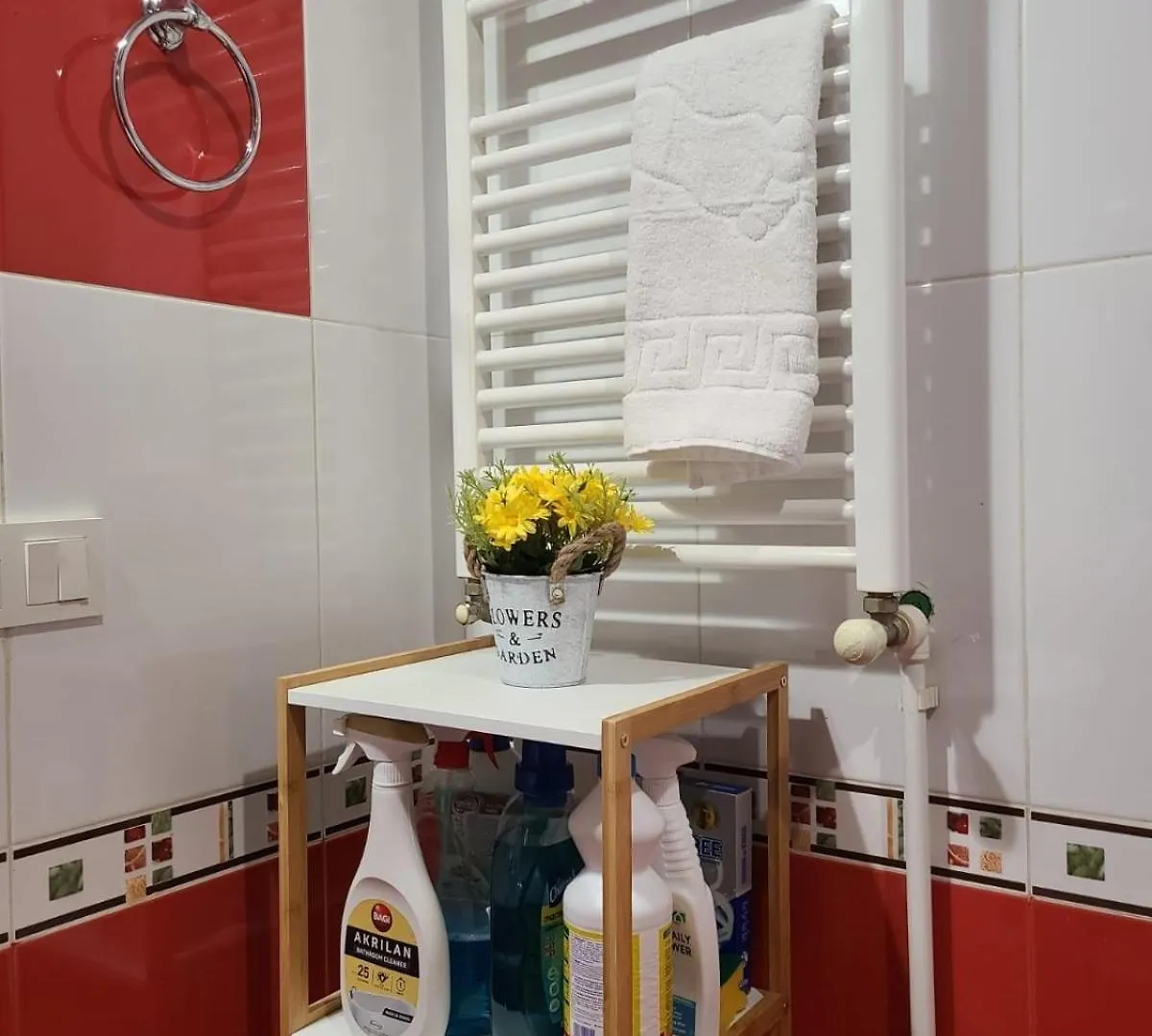 Sale! 75 Sqm Old Tbilisi Daily&Monthly 1-Bd Apt 0*,